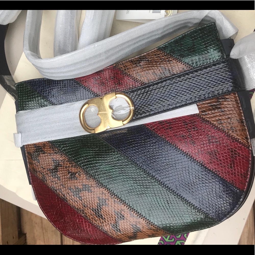 ⛔️SOLD⛔️Authentic Tory Burch Gemini link Snakeskin - Picture 4 of 8